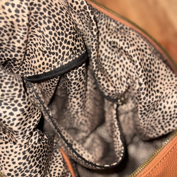 Hobo Bag should Bag with Black leather Trim - Picture 2 of 6